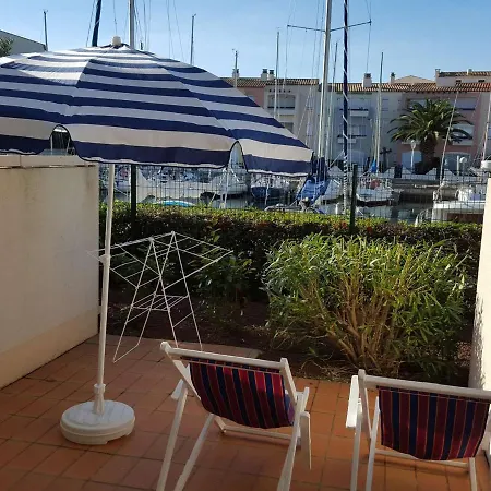 Au Cap D'agde Avec Parking, Piscine Et Terrasse - Fr-1-702-2 * アグド